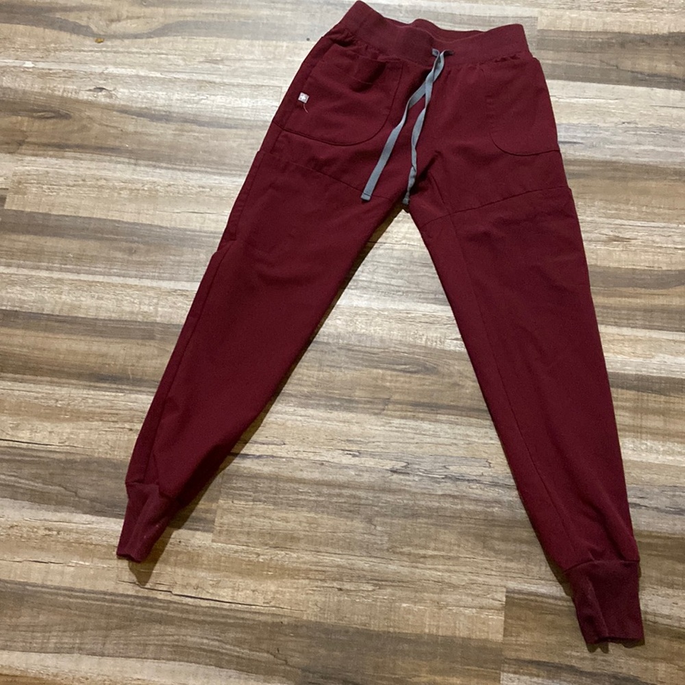 Figs jogger scrubs